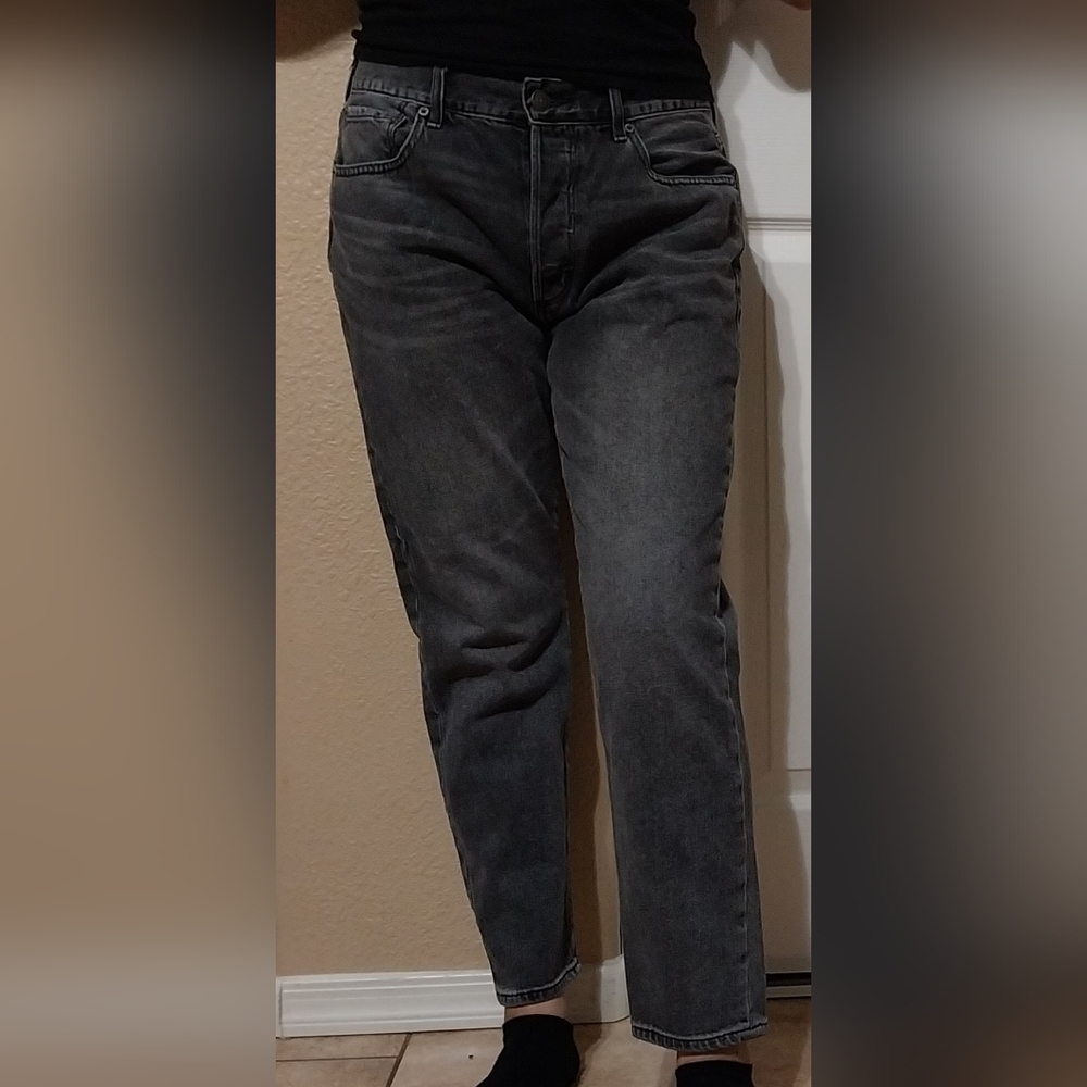 American eagle high rise girlfriend jean black grayish color 6 short.